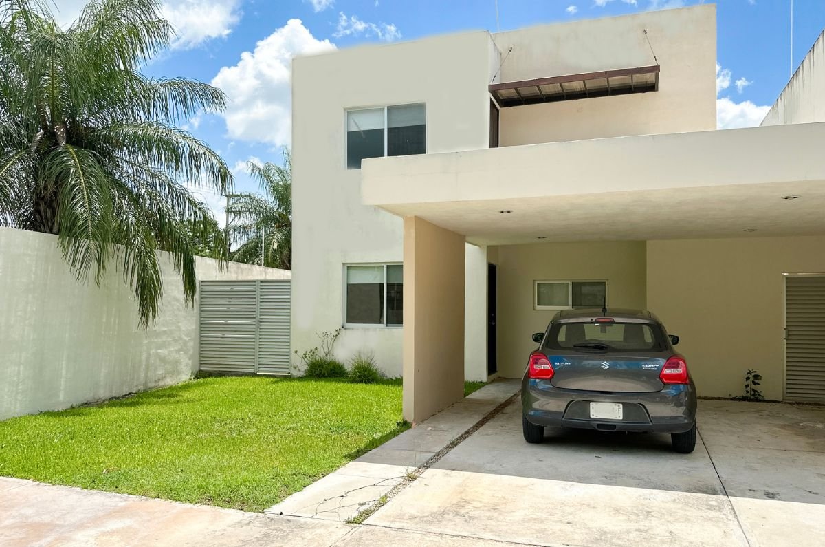 1596-Casa-en-Renta-3-Habitaciones-con-Amplío-Jardín en Conkal-al-Norte-de-merida (1)-0.jpg